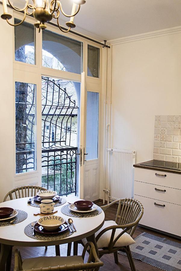 Adorable, Cosy Apartment At The Heroes' Square Будапеща Екстериор снимка