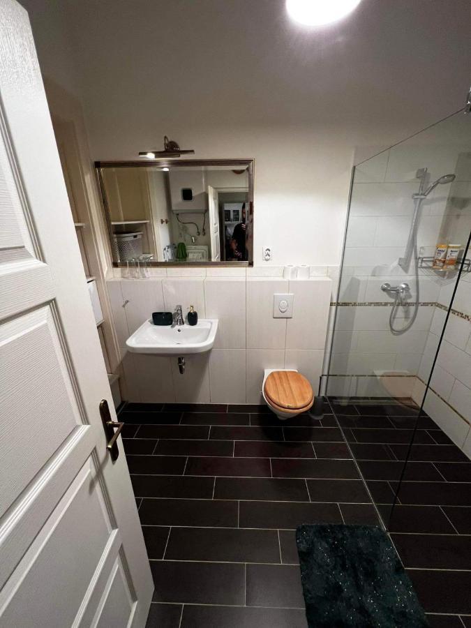 Adorable, Cosy Apartment At The Heroes' Square Будапеща Екстериор снимка
