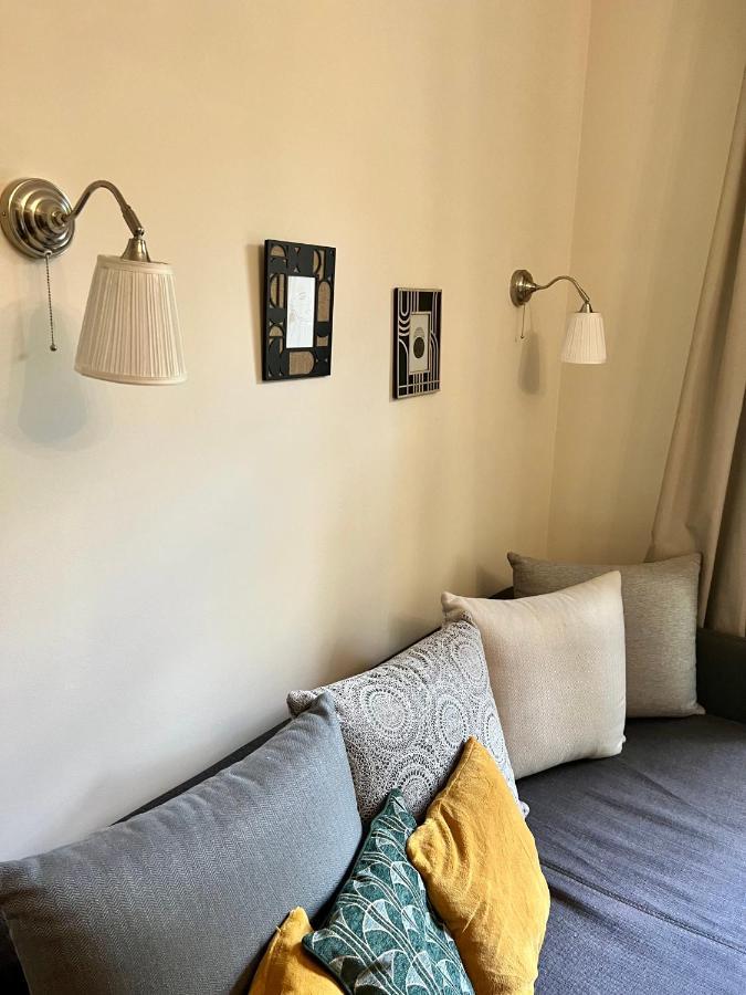 Adorable, Cosy Apartment At The Heroes' Square Будапеща Екстериор снимка